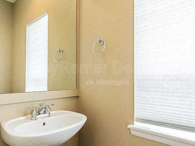 492 S Saulsbury St — Photo 33