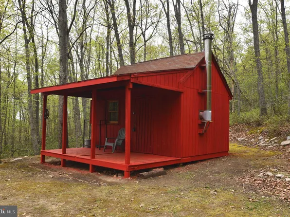 551 Sawlog Rd, Gore, VA 22637