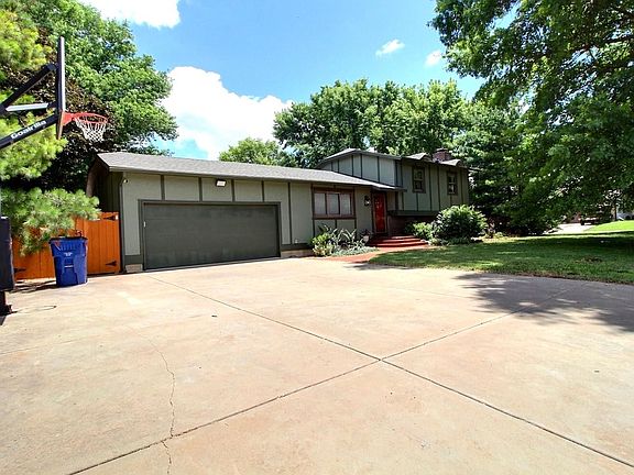 2nd image of 1606 Timberline Dr