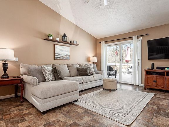4th image of 2955 Tarkman Dr