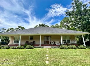 501 Royal Oak Dr, Pass Christian, MS 39571