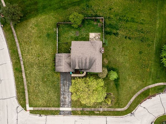 5th image of 13200 Paula Ct