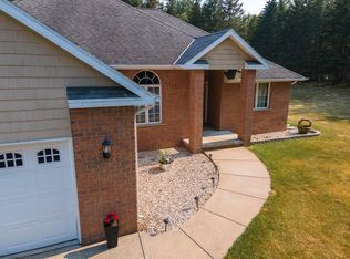 5867 Timber Ridge Rd, Sturgeon Bay, WI 54235