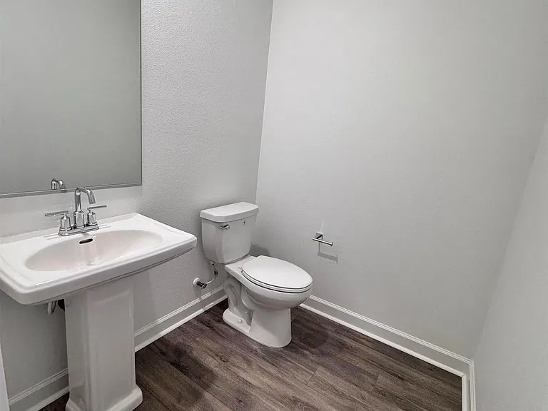 784 Mateo St #1 — Photo 9