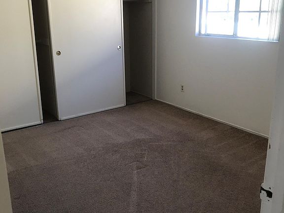 3rd image of 3030 Monroe Ave