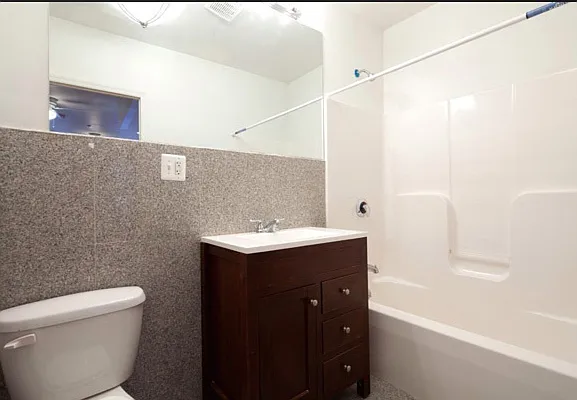 Rented by Uptown Flats LLC | media 9