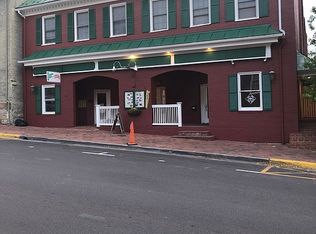 20 N Main St, Lexington, VA 24450