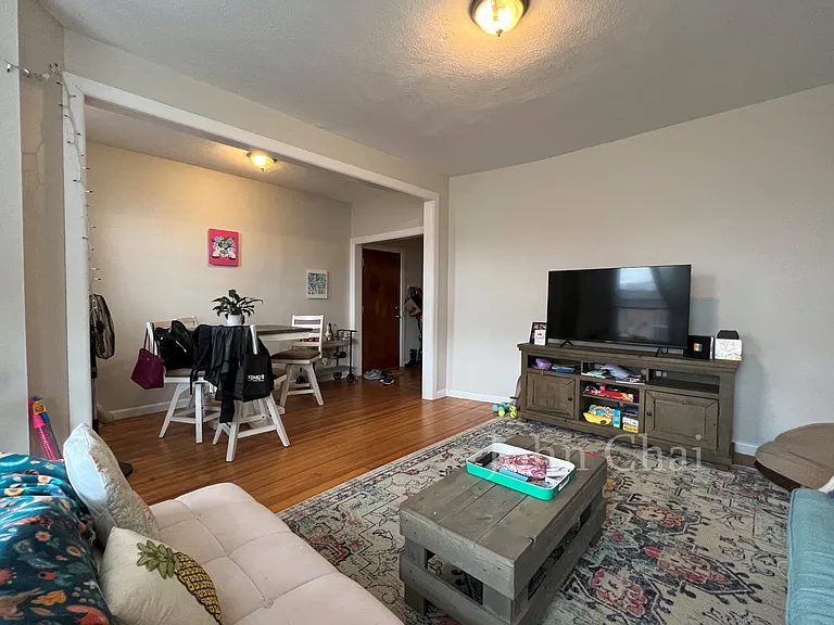 1950 Beacon St #3 — Photo 4