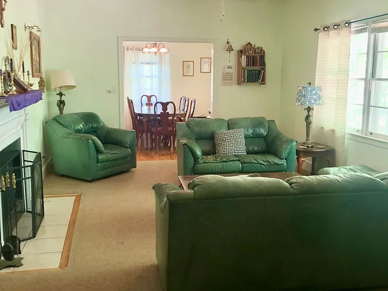 160 Windfall Dr — Photo 3