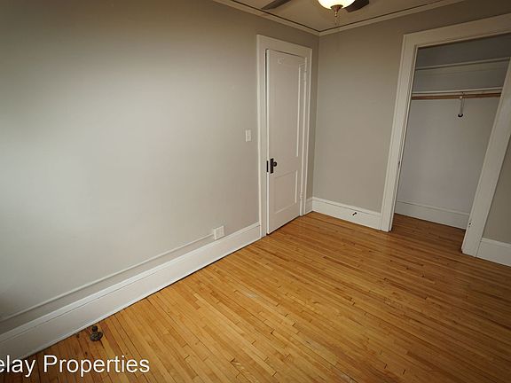 4th image of 1702 Laurel Ave #&-1703
