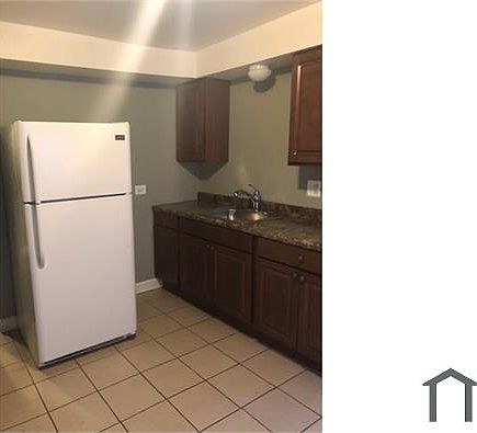 5th image of 216 N Pine Ave APT 1A