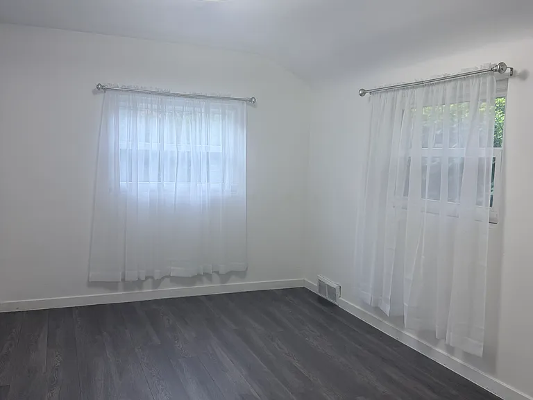 125 Longvue Dr #B — Photo 14
