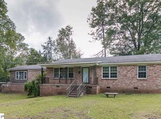 333 Dogwood Cir, Clinton, SC 29325