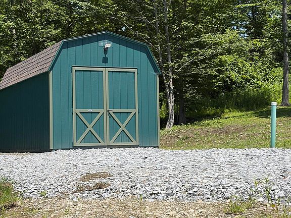 2nd image of 487 Jenks Rd