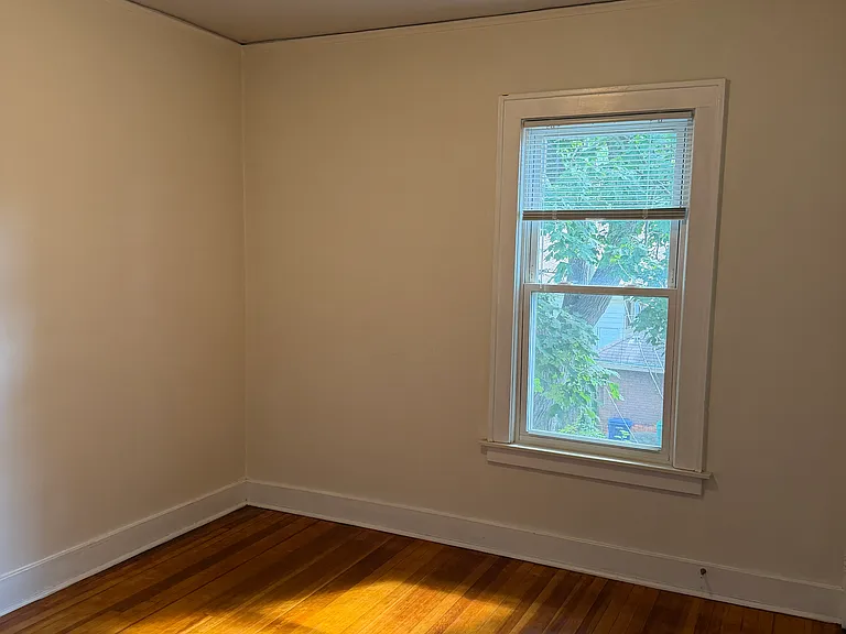 1052 Beaconsfield Ave — Photo 28