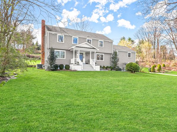 40 Siwanoy Ln, New Canaan, CT 06840