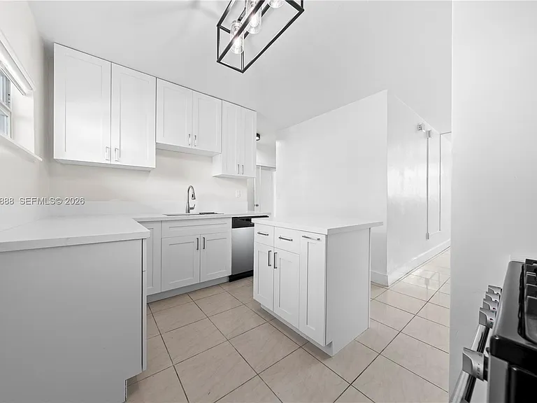 1300 Lincoln Rd #D204 — Photo 5