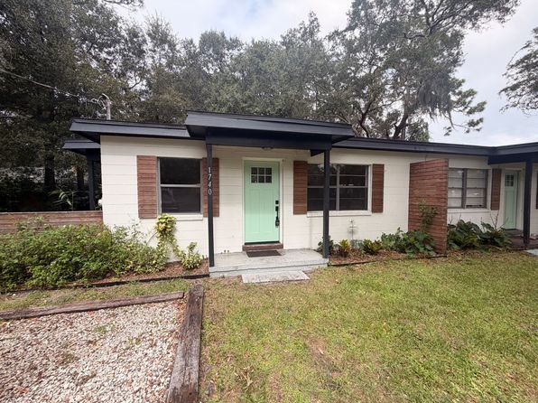 1700 Main St #1740