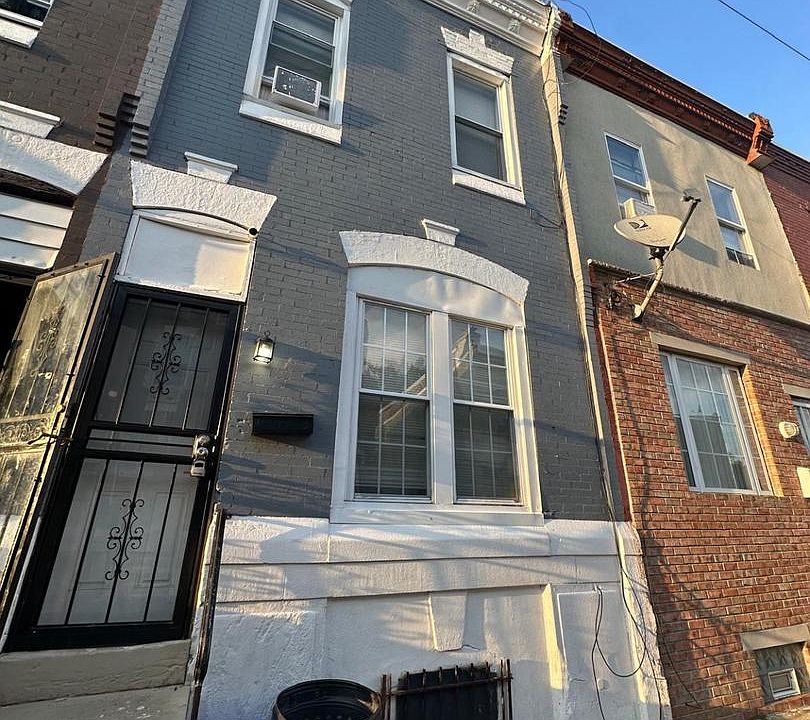 1st image of 2711 W Oakdale St