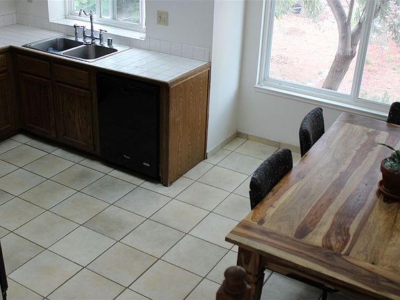 5th image of 7305 Lindsey Ln