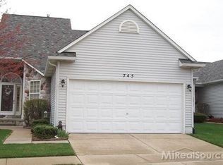 745 Challenging Trl, South Lyon, MI 48178