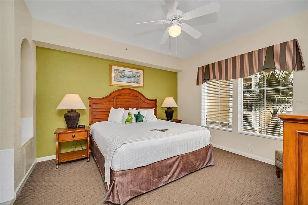 2 bed, 1080 sqft, $2,690 — Photo 3