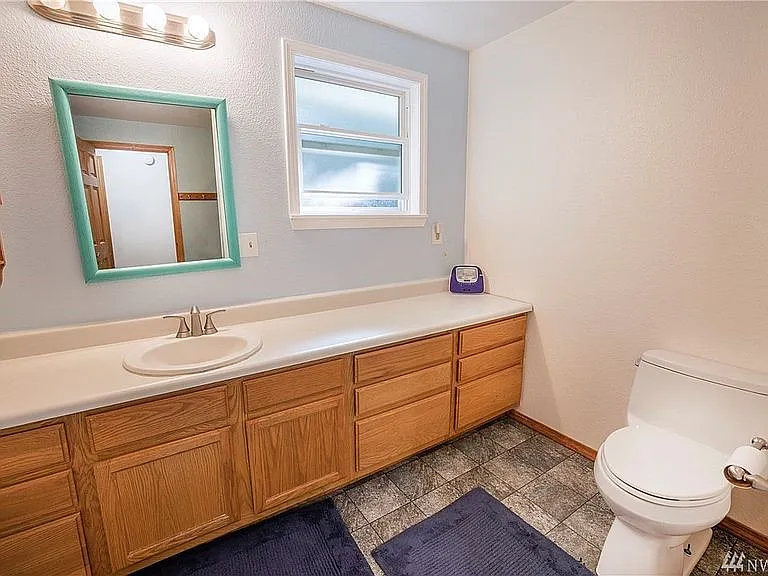 17050 Finley Rd NE — Photo 15