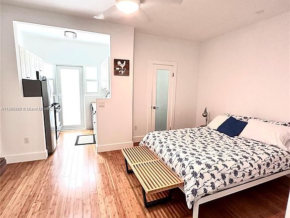 5th image of 1606 Jefferson Ave APT 5