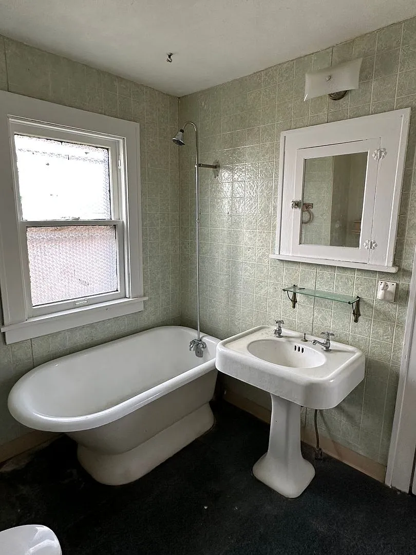 3bd Single Collinwood Cash Pay/Eden Vouchers — Photo 2
