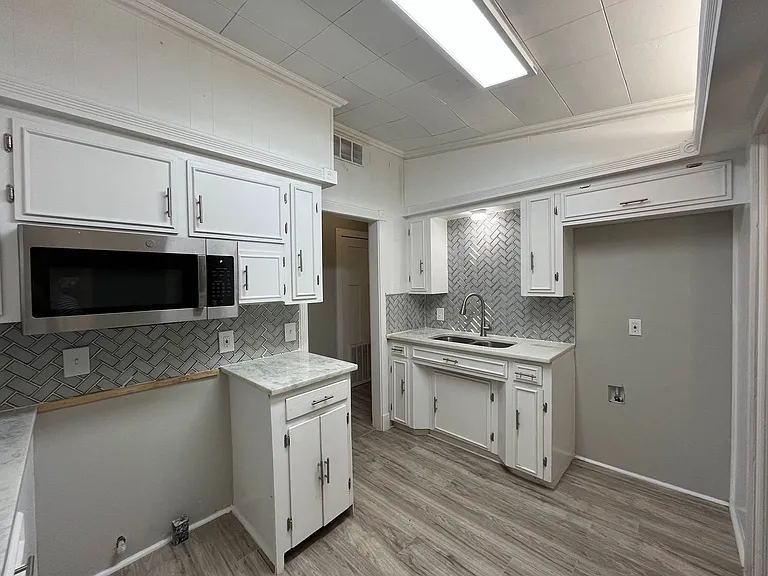 3309 Mahan Dr — Photo 13