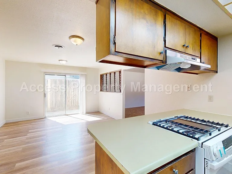 1516 Floyd Ave — Photo 14