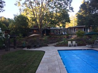 90 Tara Rd, Orinda, CA 94563