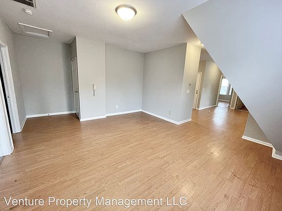 2nd image of 1718-34 E Lafayette Pl #11085634