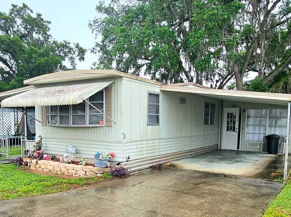 6548 Pecan Dr, Zephyrhills, FL 33542