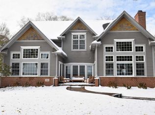 584 Lac La Belle Dr, Oconomowoc, WI 53066