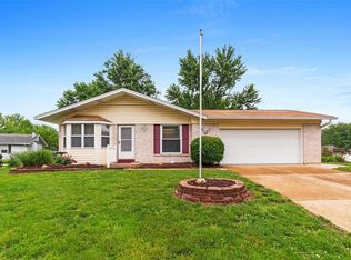 3 Kim Ct, Saint Peters, MO