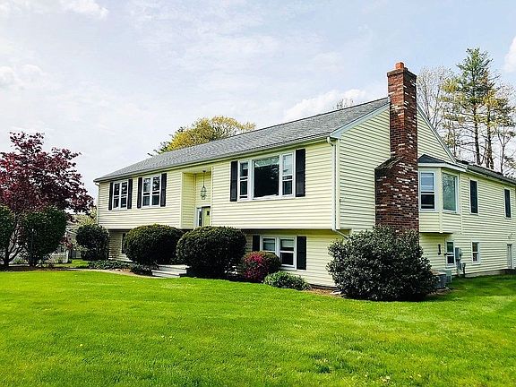 2nd image of 9 Brastow Dr