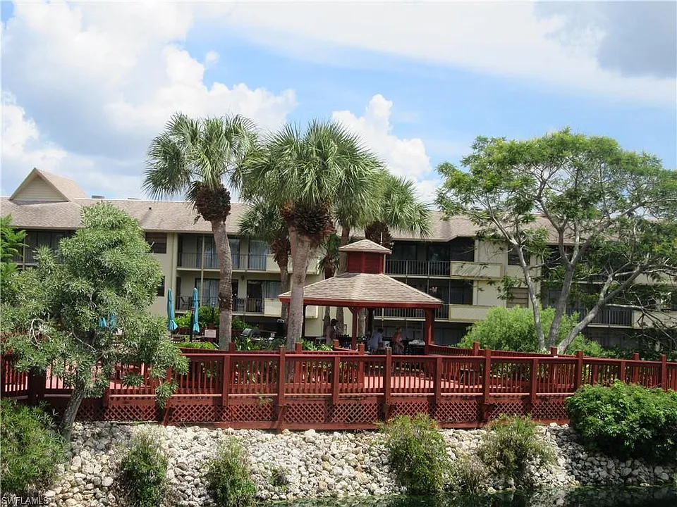 600 Neapolitan Way #211