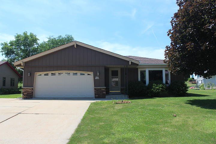 1st image of W234N6481 Laurel Ln