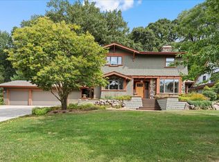 1619 Golf View Dr, River Falls, WI 54022