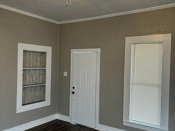 5th image of 300 N Bentley St