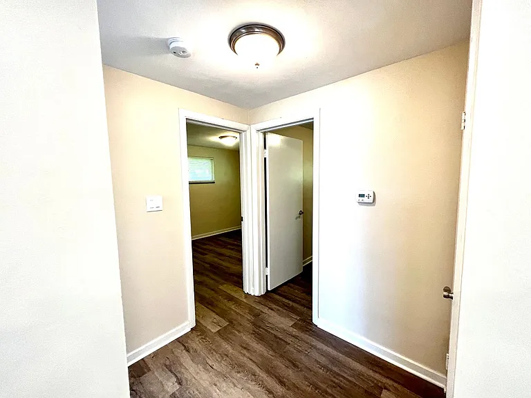 1235 Illinois Ave — Photo 16