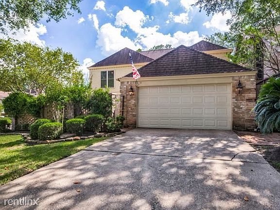 3rd image of 17287R Beaver Springs Dr