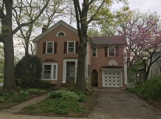 365 Sunset Ave, Aurora, IL 60506