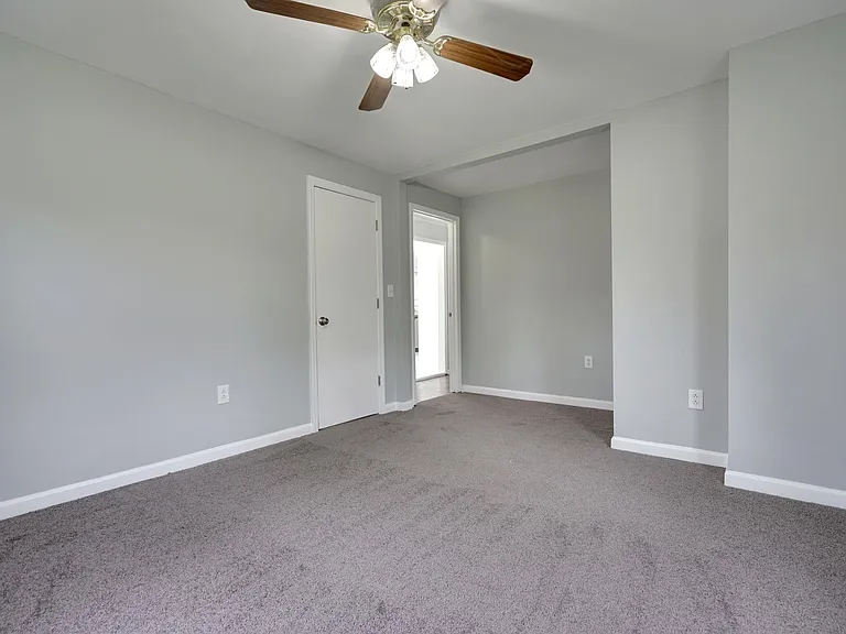 13 Swain Ave — Photo 35