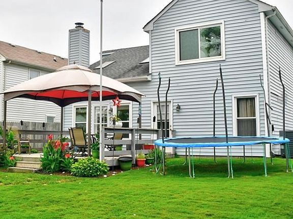 3rd image of 1345 Thamesford Dr