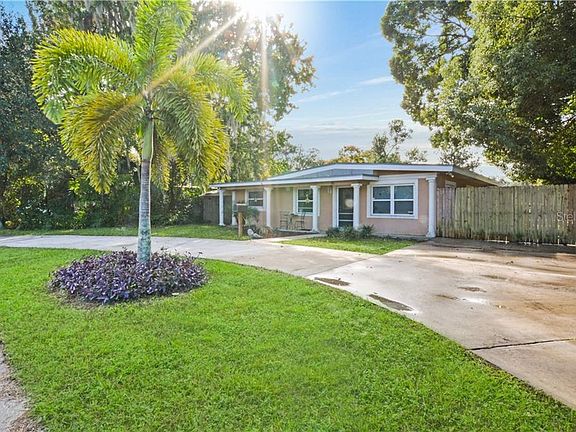 3rd image of 320 Seminola Blvd