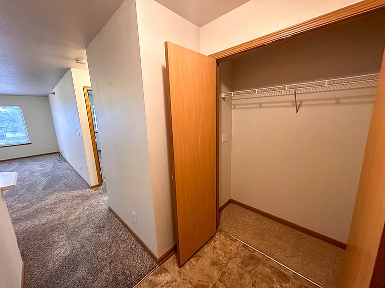1401 N Dakota Ave — Photo 3