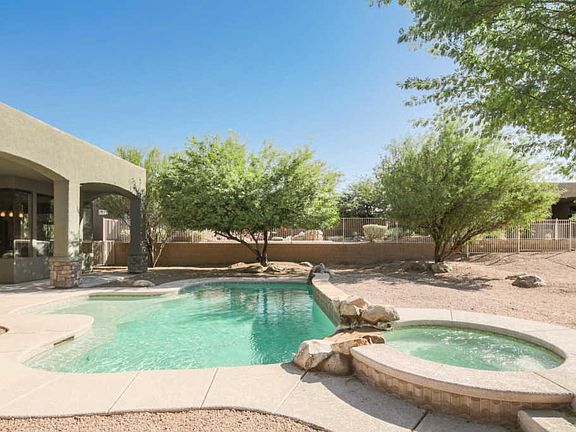 3rd image of 1840 E Troon Dr