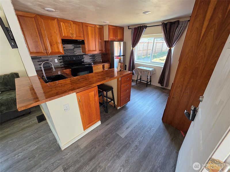2nd image of 898 Burr Road SE #30
